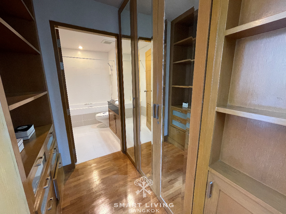 For RentCondoSukhumvit, Asoke, Thonglor : Condo for rent 2Bed with Enclosed Kitchen, Close to BTS Phong, Only @50K!