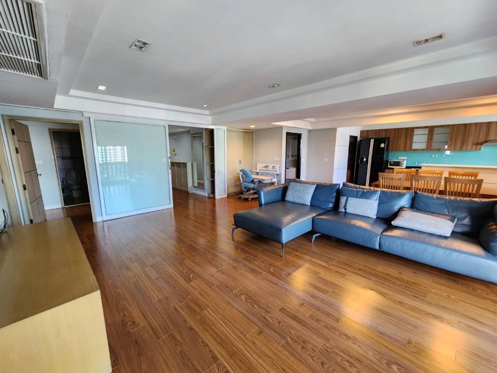 ให้เช่าคอนโดสุขุมวิท อโศก ทองหล่อ : @Sukhumvit 39 (3 Bed 160 sqm) @BTS Phrom Phong - 55,000 THB