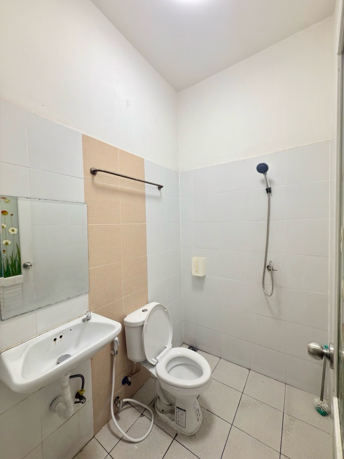 For RentShop HousePattanakan, Srinakarin : Rent a commercial building, 1 unit, Phatthanakan 20, only 20,000