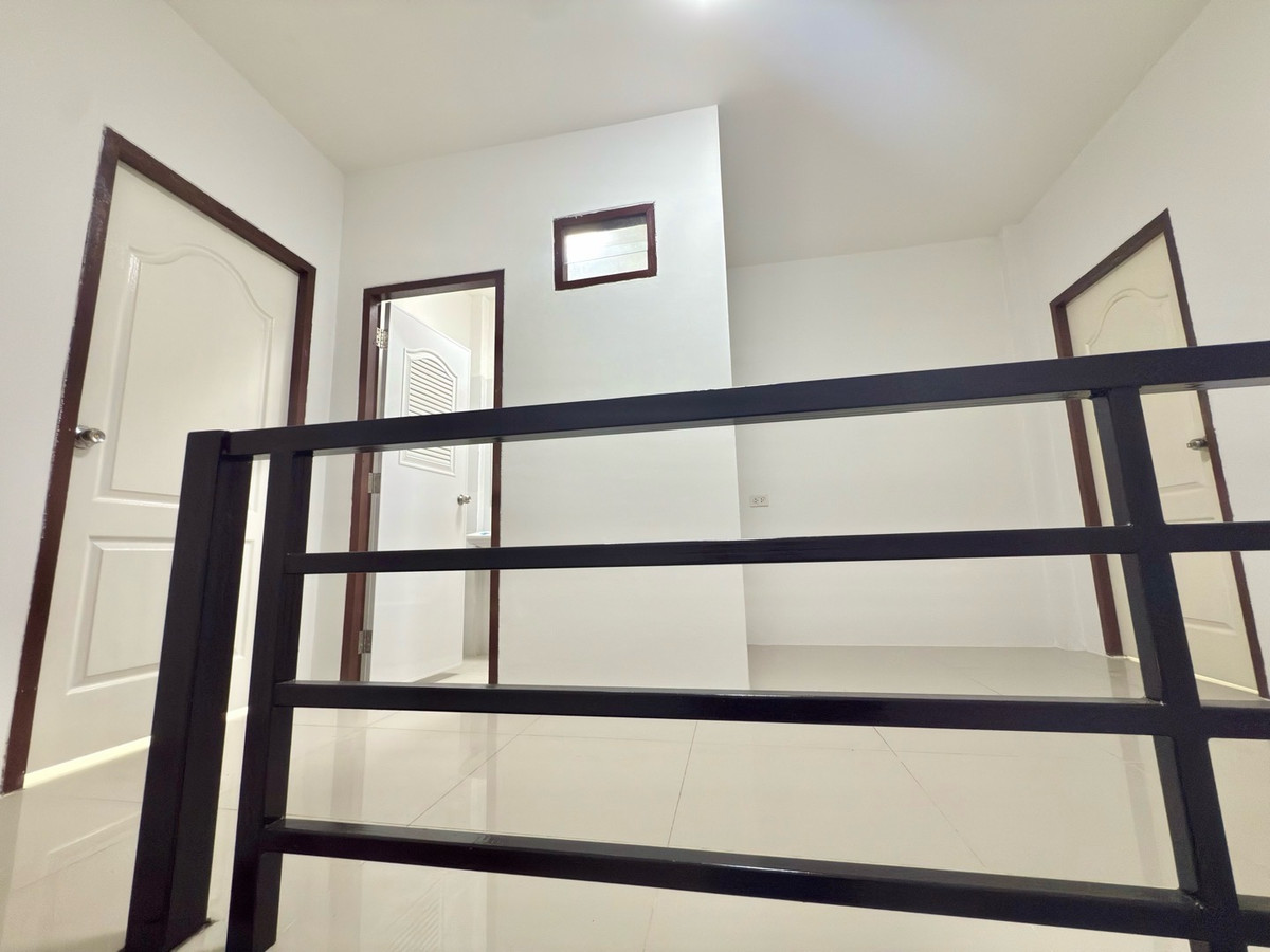 For RentShop HousePattanakan, Srinakarin : Rent a commercial building, 1 unit, Phatthanakan 20, only 20,000