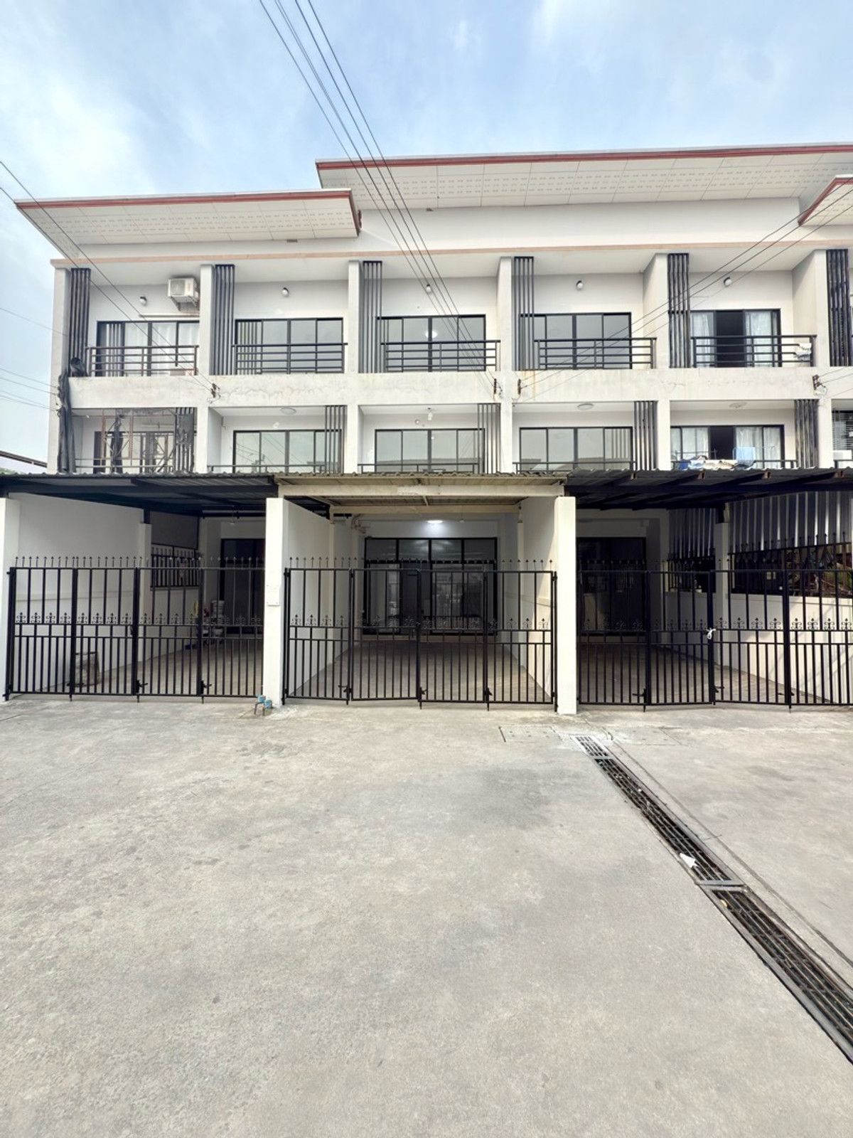 ให้เช่าอาคารพาณิชย์พัฒนาการ ศรีนครินทร์ : ให้เช่า อาคารพาณิชย์1 คูหา พัฒนาการ20 เพียง 20,000 เท่านั้น