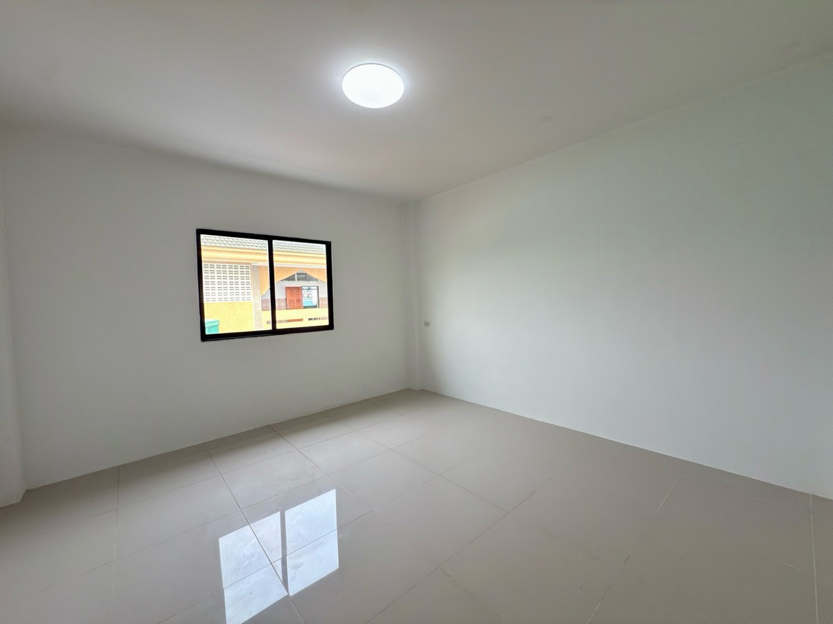 For RentShop HousePattanakan, Srinakarin : Rent a commercial building, 1 unit, Phatthanakan 20, only 20,000