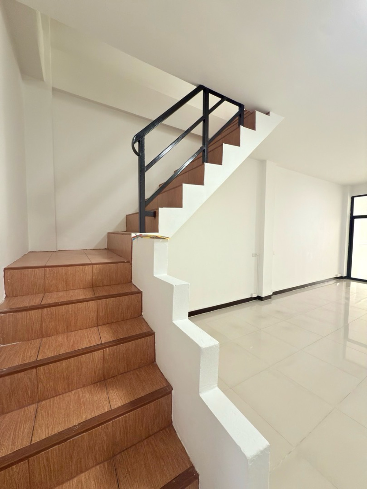 For RentShop HousePattanakan, Srinakarin : Rent a commercial building, 1 unit, Phatthanakan 20, only 20,000