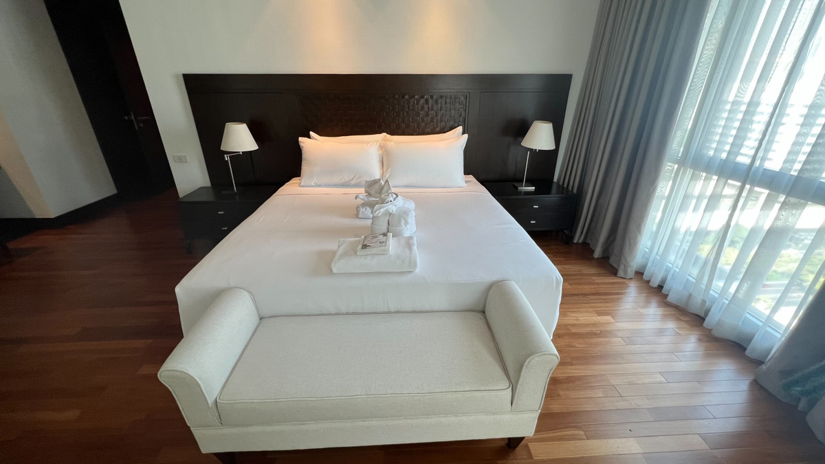 For RentCondoWitthayu, Chidlom, Langsuan, Ploenchit : ✨Penthouse condo for rent, size 275 sq m., 4 bedrooms, modern style. Fully furnished Near Lumpini Park, near BTS Ploenchit/MRT Lumpini, ready to move in.
