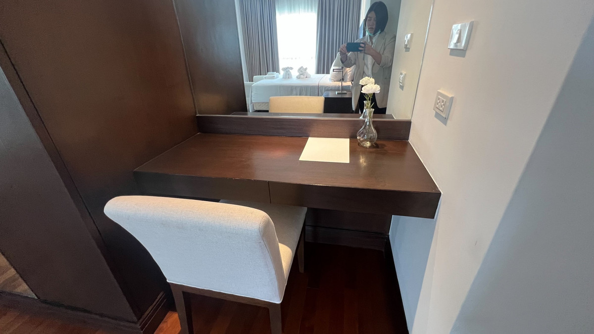 For RentCondoWitthayu, Chidlom, Langsuan, Ploenchit : ✨Penthouse condo for rent, size 275 sq m., 4 bedrooms, modern style. Fully furnished Near Lumpini Park, near BTS Ploenchit/MRT Lumpini, ready to move in.