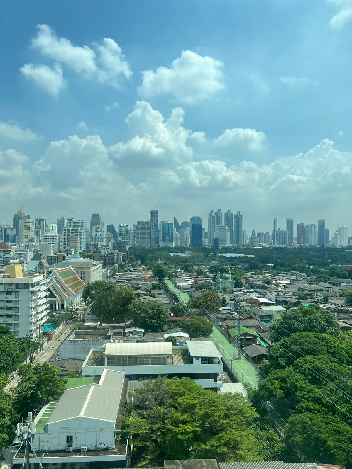 For RentCondoWitthayu, Chidlom, Langsuan, Ploenchit : ✨Penthouse condo for rent, size 275 sq m., 4 bedrooms, modern style. Fully furnished Near Lumpini Park, near BTS Ploenchit/MRT Lumpini, ready to move in.