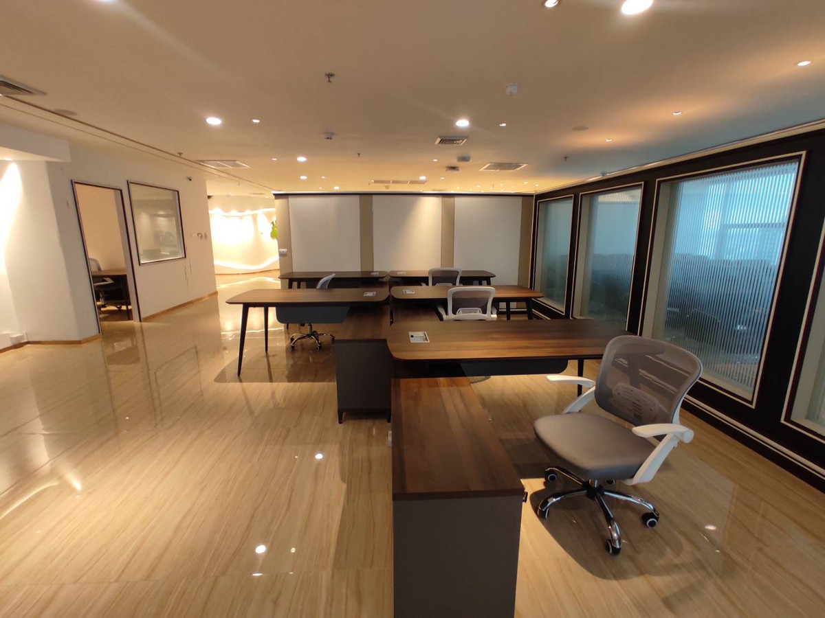 For RentOfficeSathorn, Narathiwat : Office for rent, next to BTS Chong Nonsi, already decorated, beautiful, ready to work. There is also a common rooftop, including a meeting room. Customer reception room Recreation room available for use