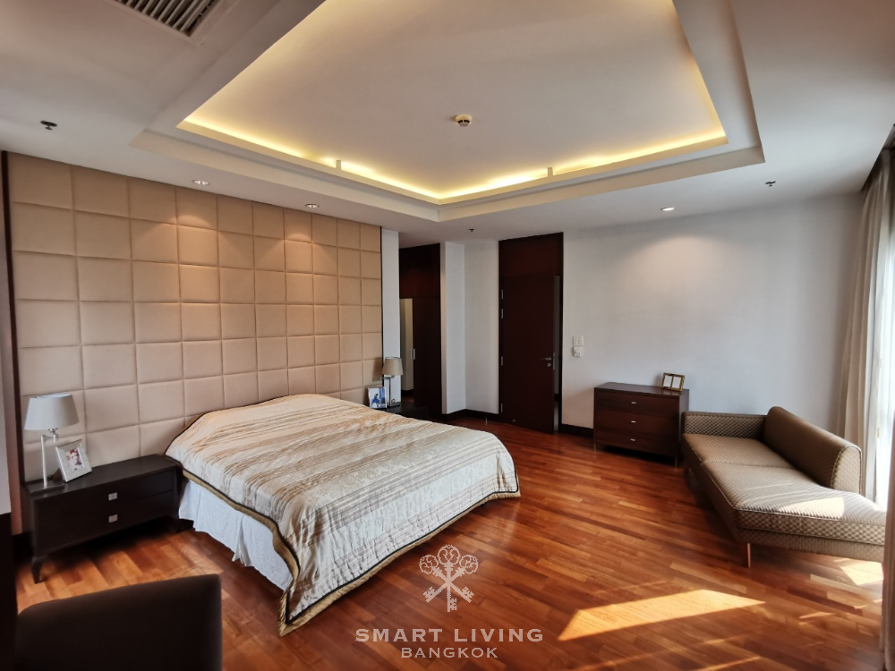 ให้เช่าคอนโดวิทยุ ชิดลม หลังสวน : Huge 3 beds 230 sqm, walk to Lumpini Park only @120K