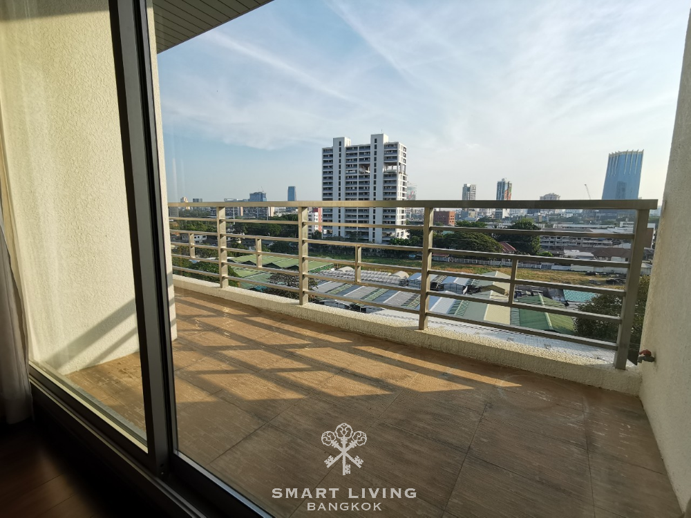 For RentCondoWitthayu, Chidlom, Langsuan, Ploenchit : ✨Penthouse condo for rent, size 275 sq m., 4 bedrooms, modern style. Fully furnished Near Lumpini Park, near BTS Ploenchit/MRT Lumpini, ready to move in.