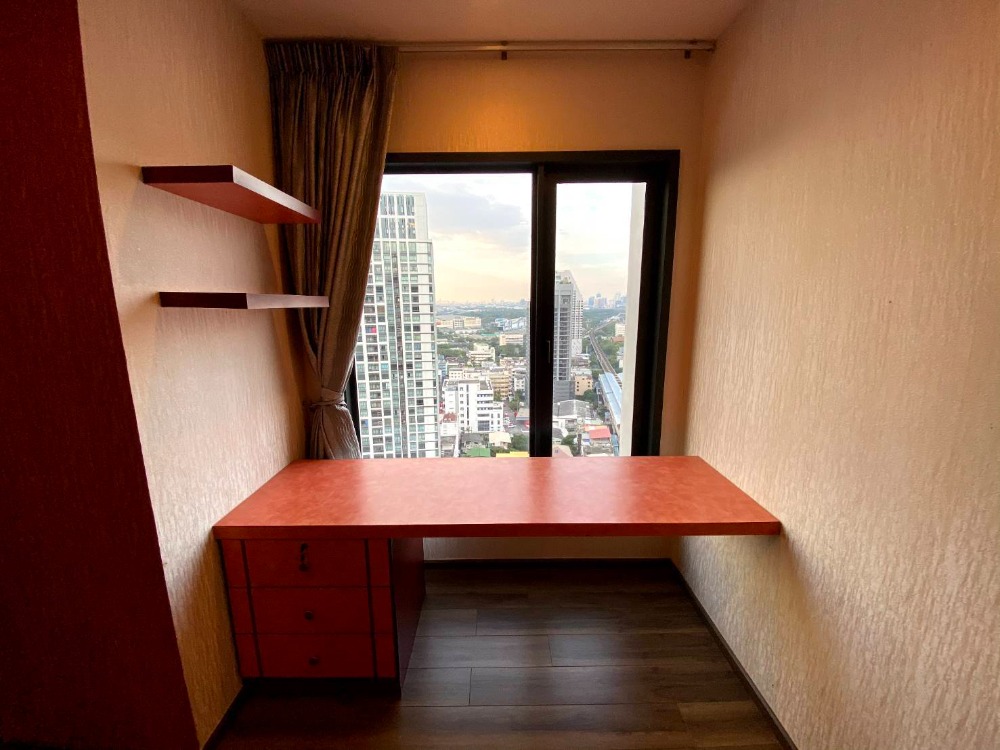 ขายคอนโดสะพานควาย จตุจักร : ขาย Onyx พหลโยธิน 1ห้องนอน 40ตรม ชั้น26 เฟอร์ฯครบ พร้อมเข้าอยู่ คอนโดใกล้ BTS สะพานควาย รพ.เปาโล