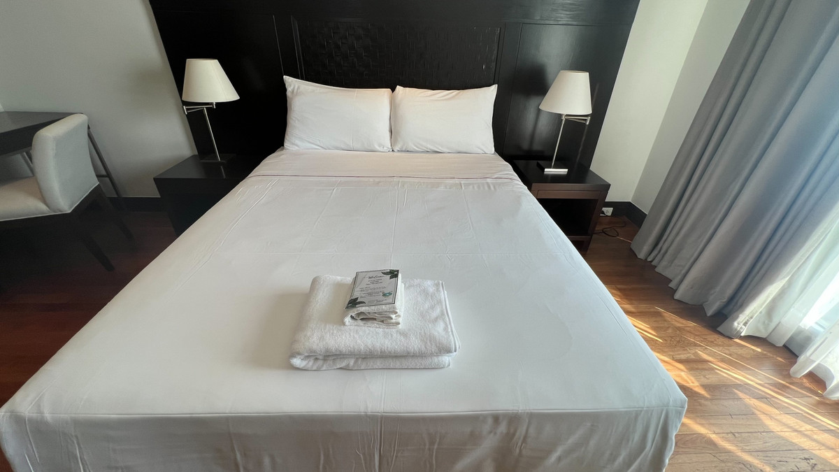 For RentCondoWitthayu, Chidlom, Langsuan, Ploenchit : ✨Penthouse condo for rent, size 275 sq m., 4 bedrooms, modern style. Fully furnished Near Lumpini Park, near BTS Ploenchit/MRT Lumpini, ready to move in.