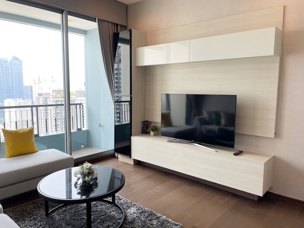 For RentCondoRama9, Petchburi, RCA : 📌Condo for rent Q asoke, 3 bedrooms, 4 bathrooms, 90 sq m, rental price 85,000 baht, beautiful room, fully furnished, high floor, ready to move in, rare item room, beautiful central area, very good location, next to MRT Phetchaburi. and Airport Link Makka