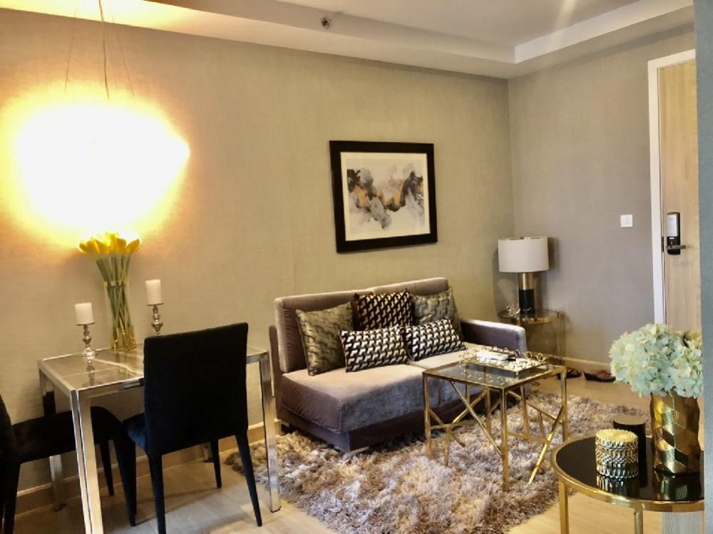 ให้เช่าคอนโดรัตนาธิเบศร์ สนามบินน้ำ พระนั่งเกล้า : ++เช่าด่วน++ Knightsbridge tiwanon #ห้องใหญ่ #แต่งสวย #ไม่เคยปล่อยเช่ามาก่อนค่ะคอนโดไนท์บริดจ์ ติวานนท์ ติดถนนใหญ่ใกล้ MRT กระทรวงสาธารณสุข เพียง 40 เมตรเท่านั้น1 ห้องนอนใหญ่ 1ห้องน้ำ 1ห้องครัวแยกสัดส่วนชัดชั้น 10ขนาด 35 ตร.ม. #นานๆจะว่างค่ะไซร์นี้ รีบเล้