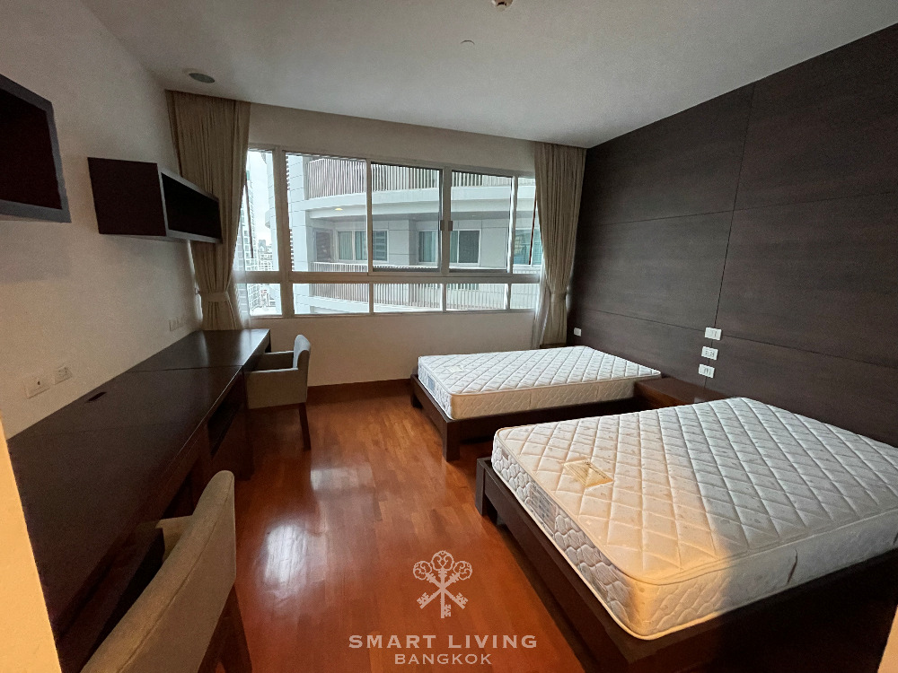 ให้เช่าคอนโดสุขุมวิท อโศก ทองหล่อ : Huge space 3bed with fully equipped appliances, near BTS Asoke, only @110K!
