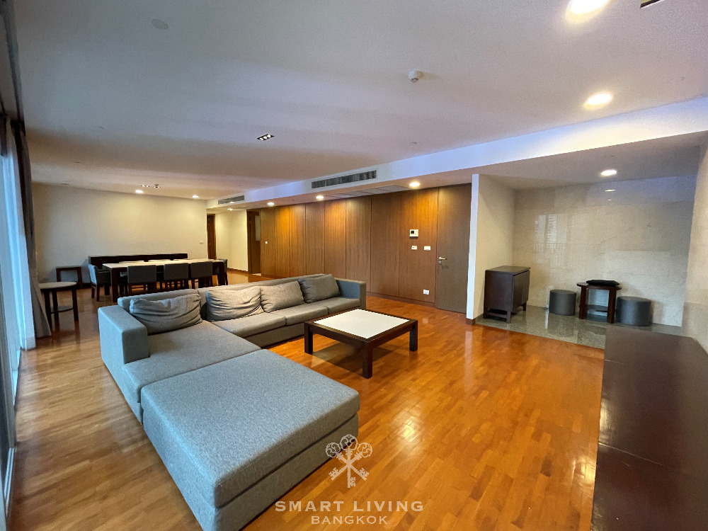 ให้เช่าคอนโดสุขุมวิท อโศก ทองหล่อ : Huge space 3bed with fully equipped appliances, near BTS Asoke, only @110K!