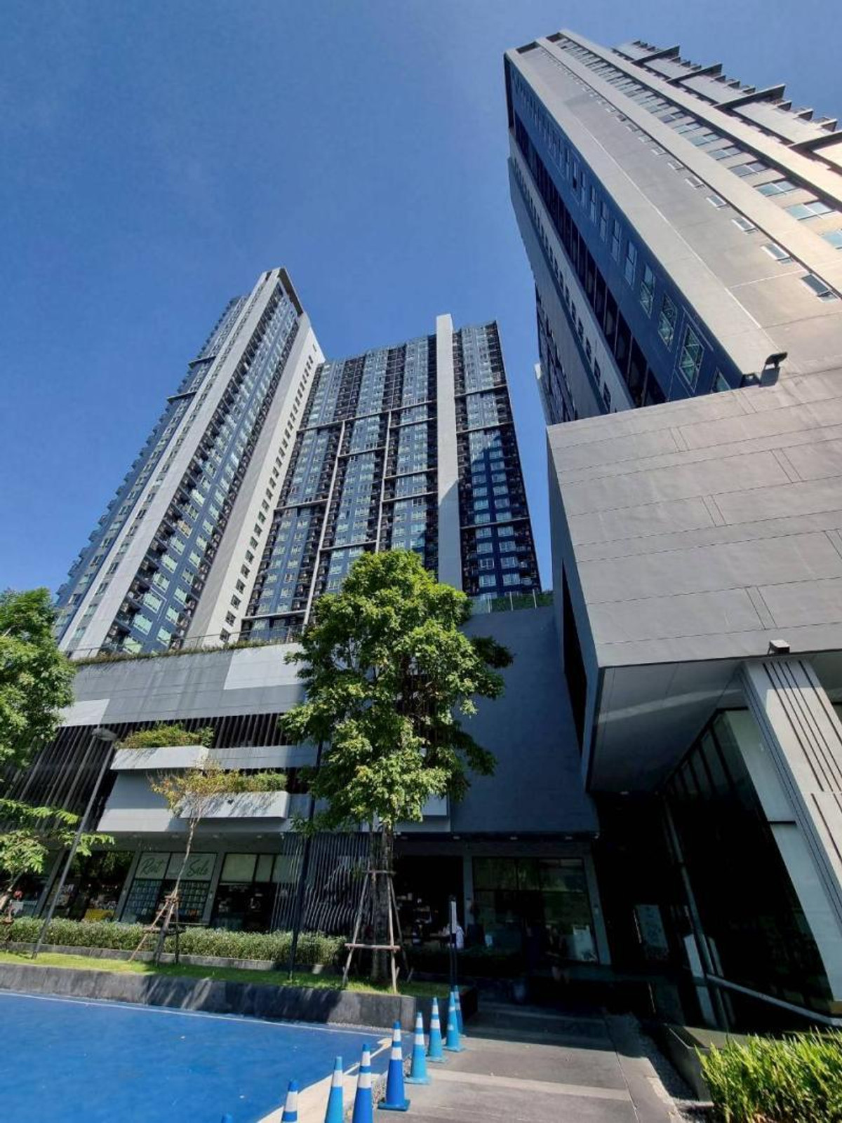 For SaleCondoOnnut, Udomsuk : FOR SALE condo , The Base Sukhumvit 77 , BTS-On Nut , Phra Khanong Nuea , Watthana , Bangkok ,  CX-130710