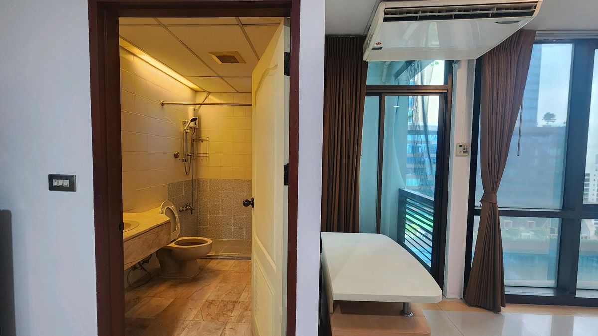 ให้เช่าคอนโดคลองเตย กล้วยน้ำไท : Lumpini Park View | ให้เช่าห้องสตูดิโอ 40 ตร.ม. แต่งเรียบๆ น่าอยู่ ทำเลสะดวกและปลอดภัยมาก อยู่ติด MRT และใกล้จุฬา