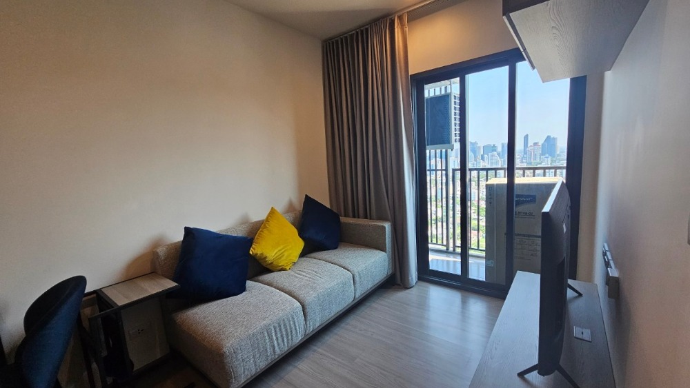 ให้เช่าคอนโดพระราม 9 เพชรบุรีตัดใหม่ RCA : ***For RENT The Base Phetchaburi Thonglor 1 bedroom (s) ***