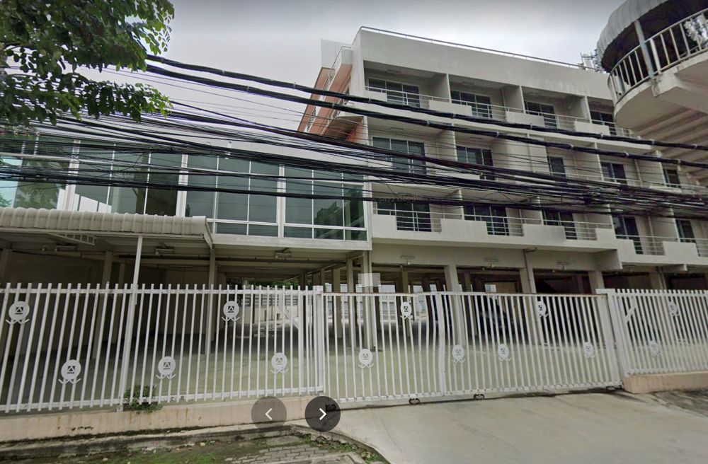 For RentShop HouseEakachai, Bang Bon :  Rent a 4-storey building, 2500 sq m., next to Rama 2 Road, Chom Thong District Line: @bird888