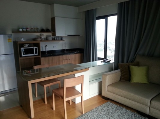 ให้เช่าคอนโดอ่อนนุช อุดมสุข : Blocs 77, 45sqm High Rise, Modern One Bedroom Apartment to let at Blocs 77