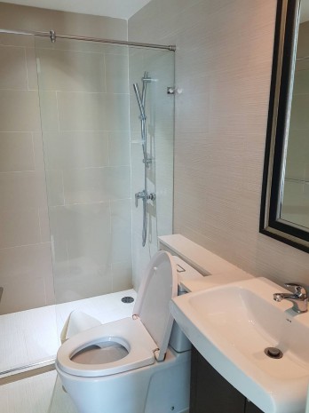 ขายคอนโดวงเวียนใหญ่ เจริญนคร : Watermark Chaophraya, 145 sqm. Convenient Three Bedrooms Condo for Rent/Sale at Watermark chaophraya.