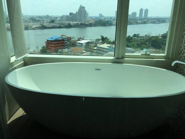 ขายคอนโดวงเวียนใหญ่ เจริญนคร : Watermark Chaophraya, 165 sqm. Convenient Three Bedroom Condo for Sale at Watermark chaophraya.