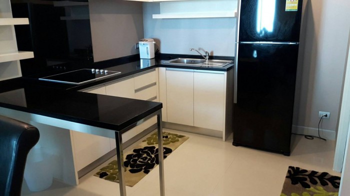 ขายคอนโดวงเวียนใหญ่ เจริญนคร : Watermark Chaophraya, 98sqm. Convenient, Sathorn view, Two Bedrooms Condo for Rent/Sale at Watermark Chaophraya.