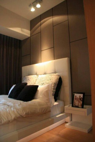 ให้เช่าคอนโดสาทร นราธิวาส : The Met, 195 sqm. Fully furnished, Three bedrooms, Four Bathroom + Maid Area + Two Kitchen Condo for Rent at The Met.