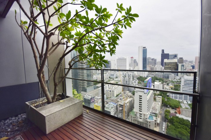 For SaleCondoSathorn, Narathiwat : The Met, 96.5 sqm. Beautiful fully furnished, City View,  Two Bedrooms Cndo for Rent/Sale at The Met.