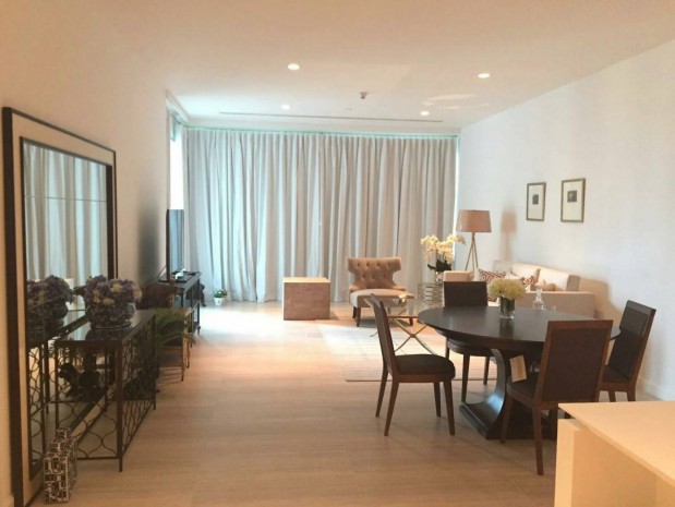 ให้เช่าคอนโดวิทยุ ชิดลม หลังสวน : 185 Rajadamri, 131 sqm. Spacious, Fully Furnished, Nice view,  Two Bedrooms Condo for Rent at 185 Rajadamri.