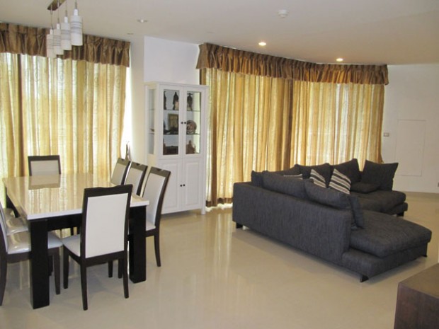 ขายคอนโดวงเวียนใหญ่ เจริญนคร : Watermark Chaophraya, Watermark Chaophraya River Condo ,River view low floor, 165 Sqm 3 bedroom 3 bathroom 1 maid for Rent/Sale Well price!!