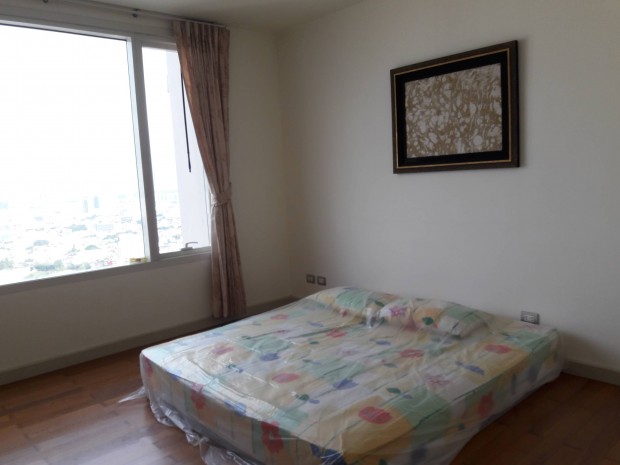 ขายคอนโดวงเวียนใหญ่ เจริญนคร : Watermark Chaophraya, Watermark Chaophraya River Condo ,very nice view Hight floor 106sqm 2 bedroom 2 bathroom for sale well price!