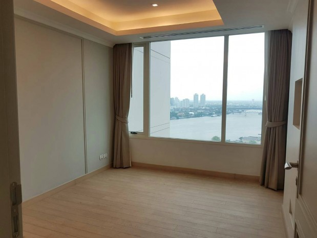 ขายคอนโดวงเวียนใหญ่ เจริญนคร : Watermark Chaophraya, Watermark Chaophraya River Condo ,River view 218+50 Sqm 3+1 bedroom 4 bathroom 2 kikchen 1 Big livingroom 1 maid for Sale Well price!!