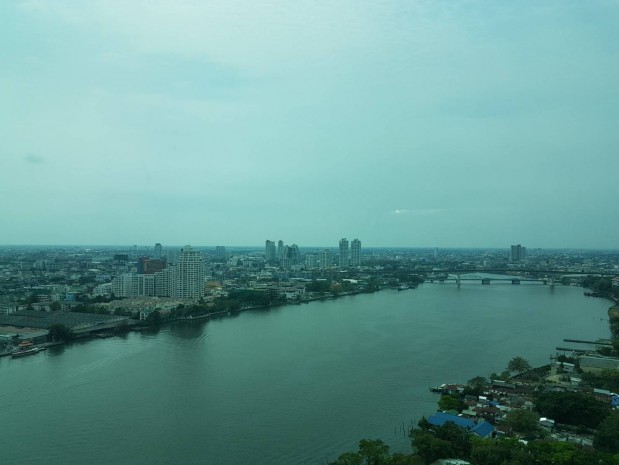 For RentCondoWongwianyai, Charoennakor : Watermark Chaophraya, 106 sqm 2 bed 2 bath  high floor very nice view Fully Furnished with all appliance WaterMark Chaophraya