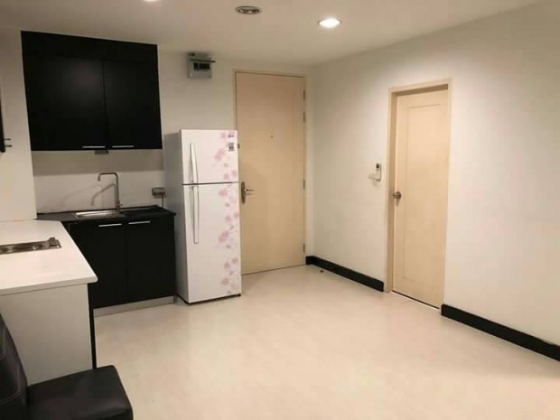 ให้เช่าคอนโดอ่อนนุช อุดมสุข : D 65, D 65 condo Convenient 35 sqm 1 bedroom 1 bathroom ready to move in fully furnished for rent Good price!!