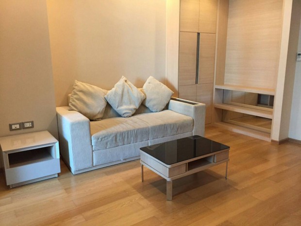 For RentCondoRama9, Petchburi, RCA : The Address Asoke, 46sqm convenient One Bedroom condo for Rent at The Address Asoke.