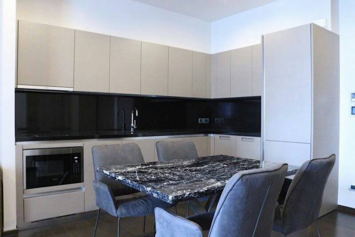 ขายคอนโดสุขุมวิท อโศก ทองหล่อ : The XXXIX by Sansiri, 56.5 sqm Beautiful Fully furnished One bedroom, One bathroom with bathtub Condo for Rent/Sale at The XXXIX by Sansiri.