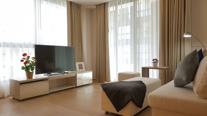 For RentCondoSukhumvit, Asoke, Thonglor : LIV@49, 78.5sqm spacious, Fully furnished Two Bedrooms Condo for Rent at LIV@49