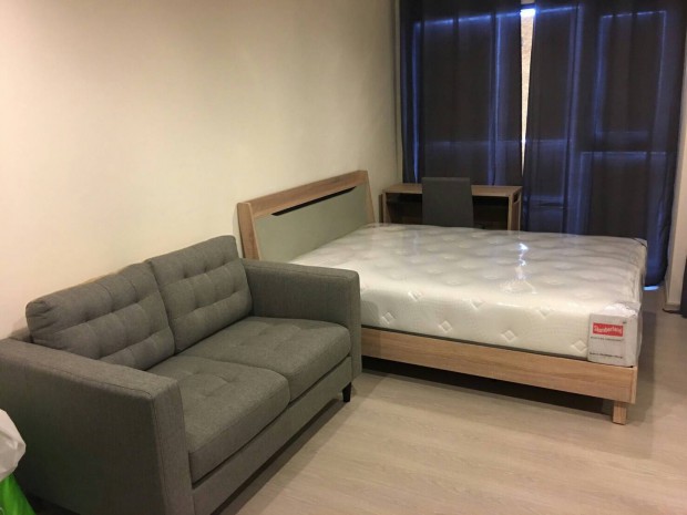 ให้เช่าคอนโดสุขุมวิท อโศก ทองหล่อ : Rhythm Sukhumvit 36-38, 24sqm Pool view, fully furnished Studio for Rent at Rhythm sukhumvit 36-38