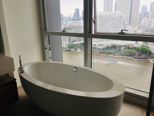 ขายคอนโดวงเวียนใหญ่ เจริญนคร : The River, 187 sqm. River view, Three bedrooms Condo for SALE at The River.