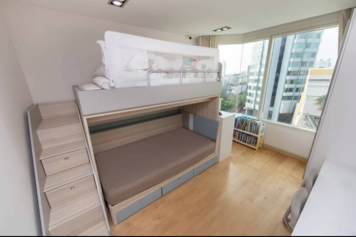 ขายคอนโดวงเวียนใหญ่ เจริญนคร : Watermark Chaophraya, 145 sqm. Spacious, Airy, Three Bedrooms Condo for SALE at Watermark Chaophraya.