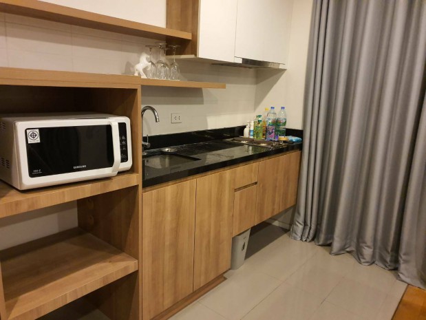 ขายคอนโดอ่อนนุช อุดมสุข : Blocs 77, 46sqm. One Bedroom with Corner unit at Condo Blocs 77.
