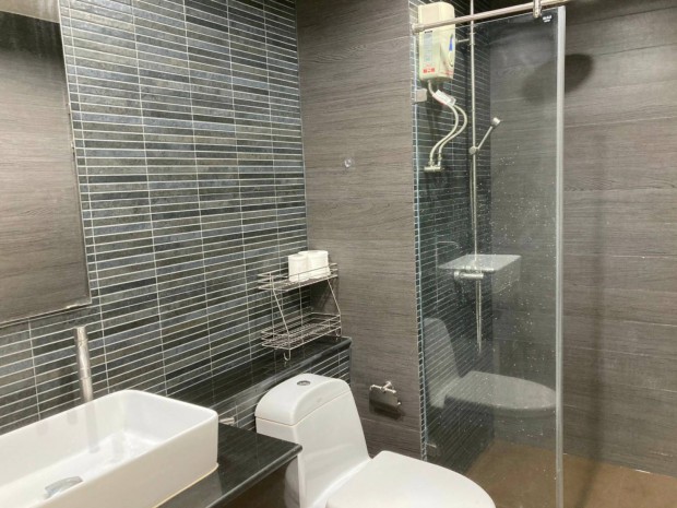 For SaleCondoSukhumvit, Asoke, Thonglor : Nusasiri Grand Condo, 80 sqm. Spacious One Bedroom Condo for SALE at Nusasiri grand condo.