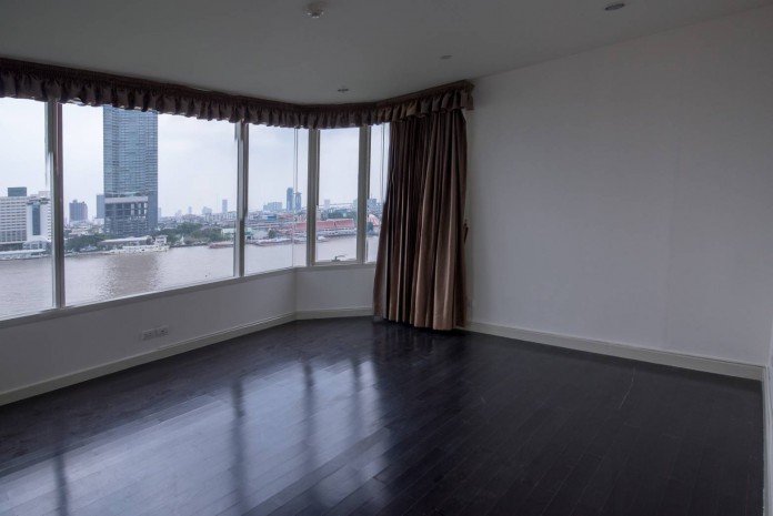 ขายคอนโดวงเวียนใหญ่ เจริญนคร : Watermark Chaophraya, 242 sqm. Spacious Four Bedrooms Condo for RENT/SALE at Watermark Chaophraya.