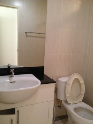 ให้เช่าคอนโด : The 49 Plus II, 54sqm Convenient, Tasteful One Bedroom Condo for rent at The 49 Plus II