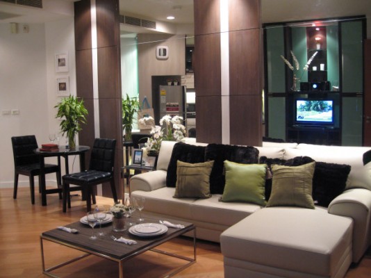 ให้เช่าคอนโดสาทร นราธิวาส : Chatrium, 63sqm Luxury, Riverside One Bedroom Condo for rent at Chatrium