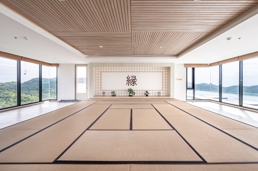 ให้เช่าคอนโดศรีราชา แหลมฉบัง บ้านบึง : 🏖️ให้เช่าคอนโด ไนท์บริดจ์ ดิ โอเชี่ยน ศรีราชา 2 ห้องนอน 57 ตรม. (Service residence by Hampton)  ✅รับสัญญาระยะตั้งแต่ 1 เดือนขึ้นไป