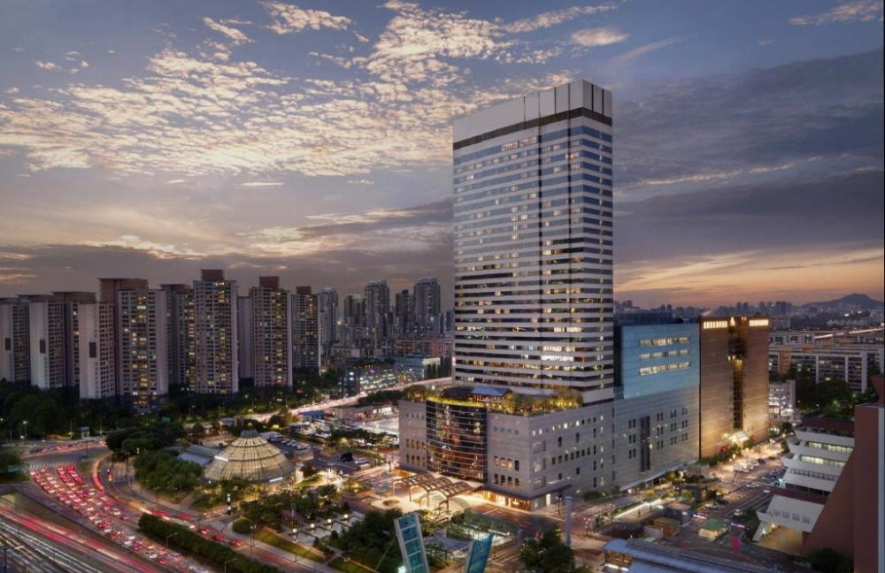 For SaleHotel&Apartment BusinessSathorn, Narathiwat : Sell 5-star hotel, size 184 rooms, business district, North Sathorn Road, Bangkok, Thailand, near Lumpini Park, only 2 km.