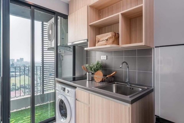 For RentCondoBangna, Bearing, Lasalle : Available for rent, Ideo O2, interested in negotiating price @condobkk (with @ too). Room for rent very quickly.