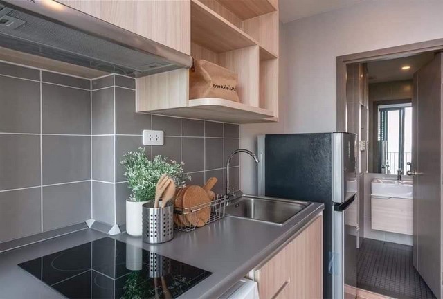 For RentCondoBangna, Bearing, Lasalle : Available for rent, Ideo O2, interested in negotiating price @condobkk (with @ too). Room for rent very quickly.